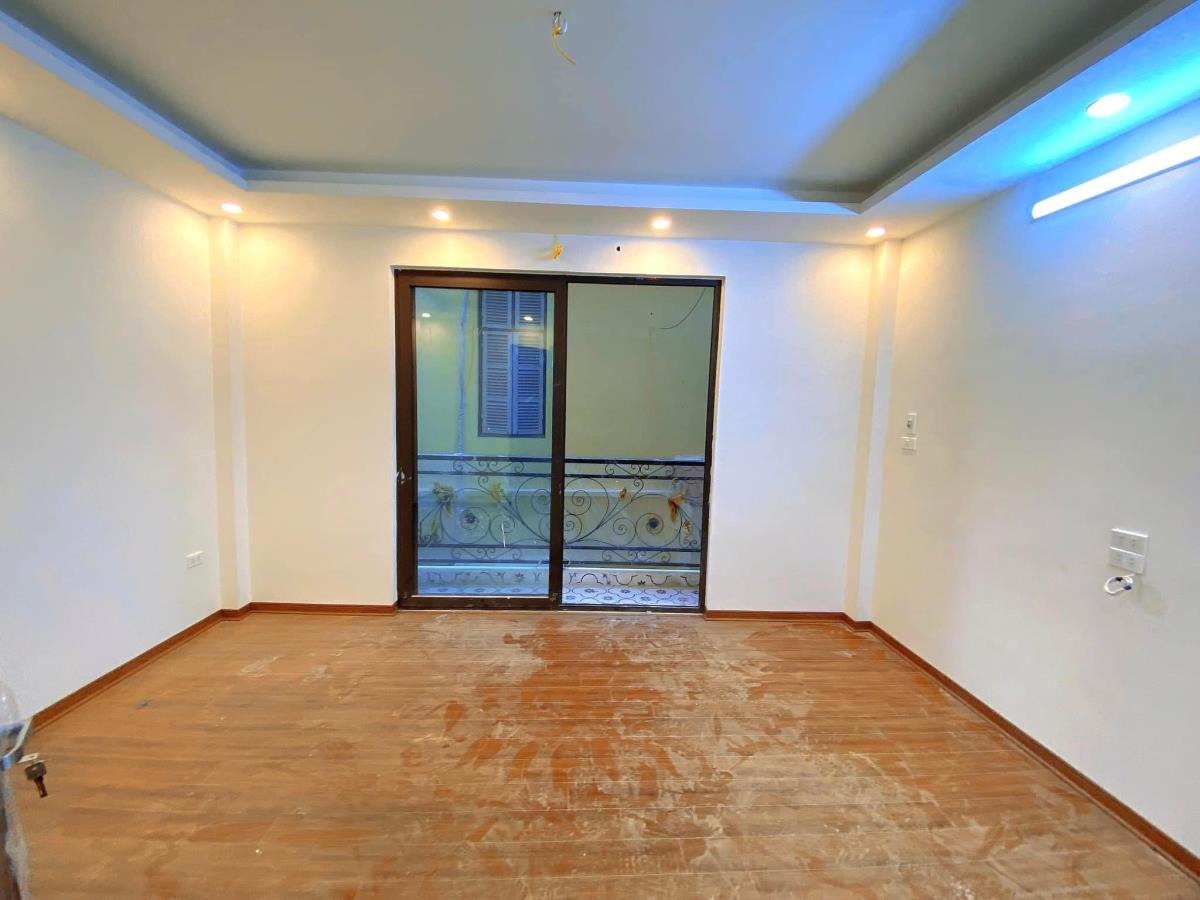 Bán nhà phố Minh Khai quận Hai Bà Trưng 30m2 5 tầng tiện nghi giá 6,9 tỷ