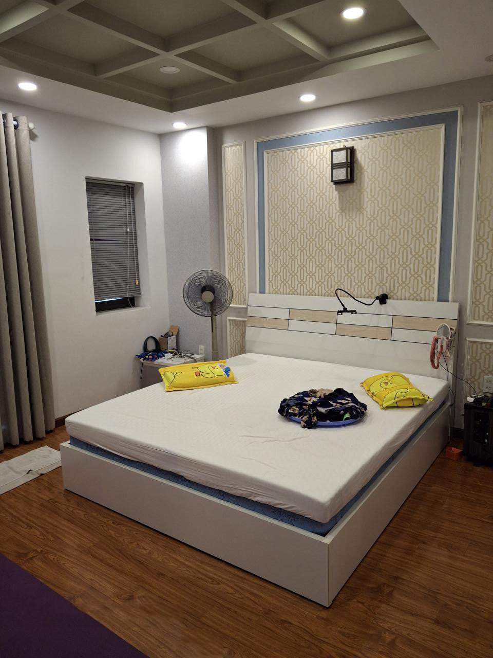 Bán nhà ngay Ngoại Giao Đoàn gần Starlake, ngõ thông, ô tô đỗ cửa - full nội thất - giá 10.8 tỷ