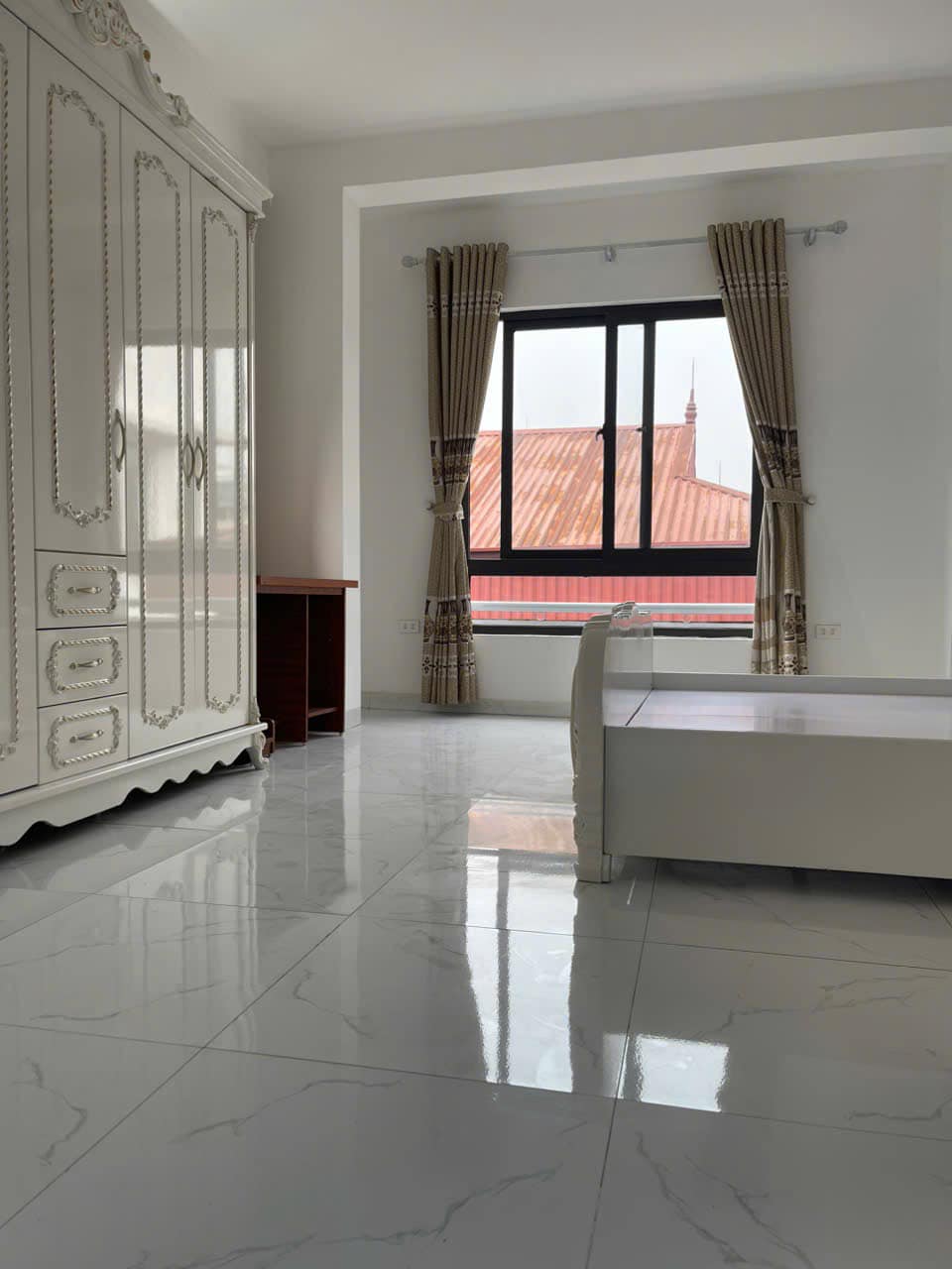 Bán nhà Thạch Bàn 50m², 6 tầng thang máy – Full nội thất, thiết kế đẹp, giá 7.8 tỷ