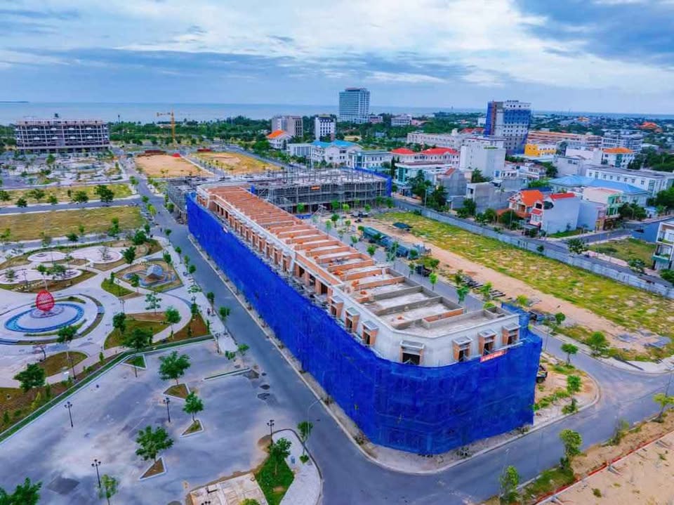 Sang nhượng shophouse tại KĐT Bình Sơn Ocean Park Ninh Thuận diện tích 333 m2