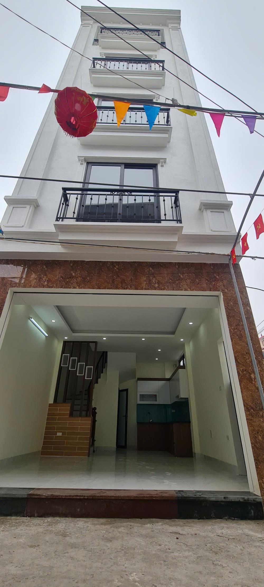 Bán nhà mặt phố hạ hồi, tân lập 32m2 x5 tầng. cạnh vinhomes đan phượng. lô góc
