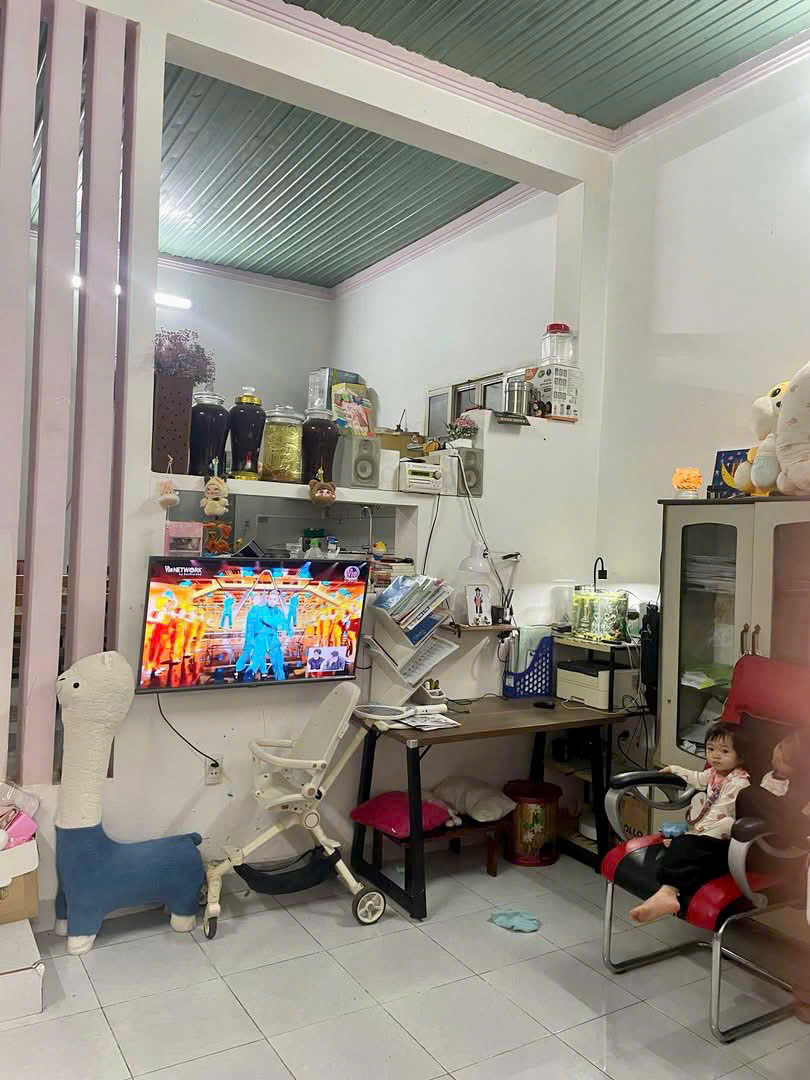 Nhà hẻm 39 tuệ tĩnh đường nhựa ô bàn cờ - chỉ 2,350tỷ