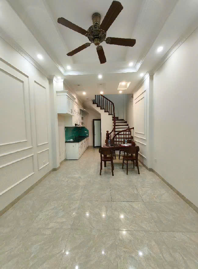 Nhà 5 tầng mới - ngõ trung tâm phố ngọc lâm