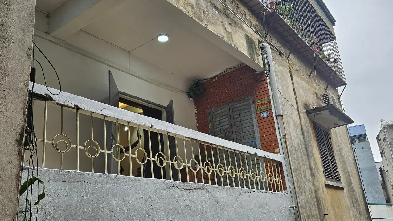 BÁN NHÀ TẬP THỂ 2 TẦNG, 4 PHÒNG NGỦ - VỊ TRÍ VÀNG HAI BÀ TRƯNG, HÀ NỘI - GIÁ 3 TỶ HƠN