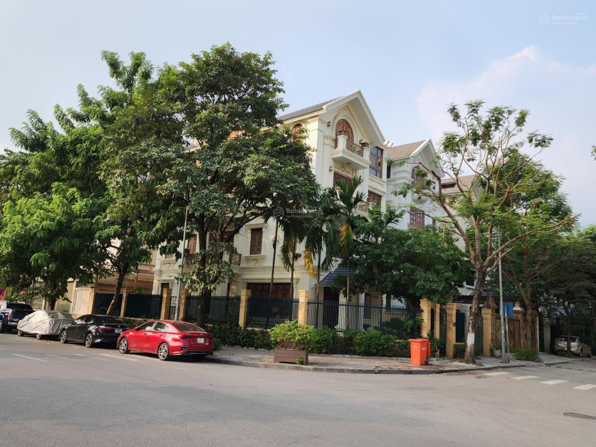 Bán gấp biệt thự an khang dương nội mặt đường 40m vừa ở vừa kinh doanh cạnh hồ