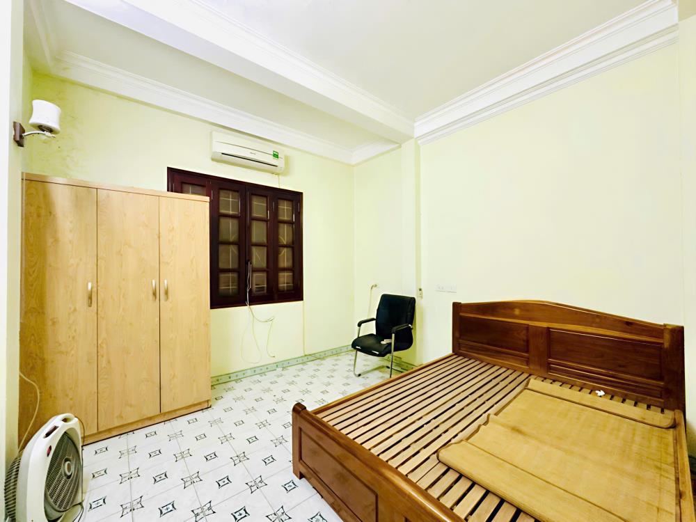 Bán nhà riêng 45m2 đường Võ Thị Sáu, Hai Bà Trưng, ô tô vào nhà, gần hồ