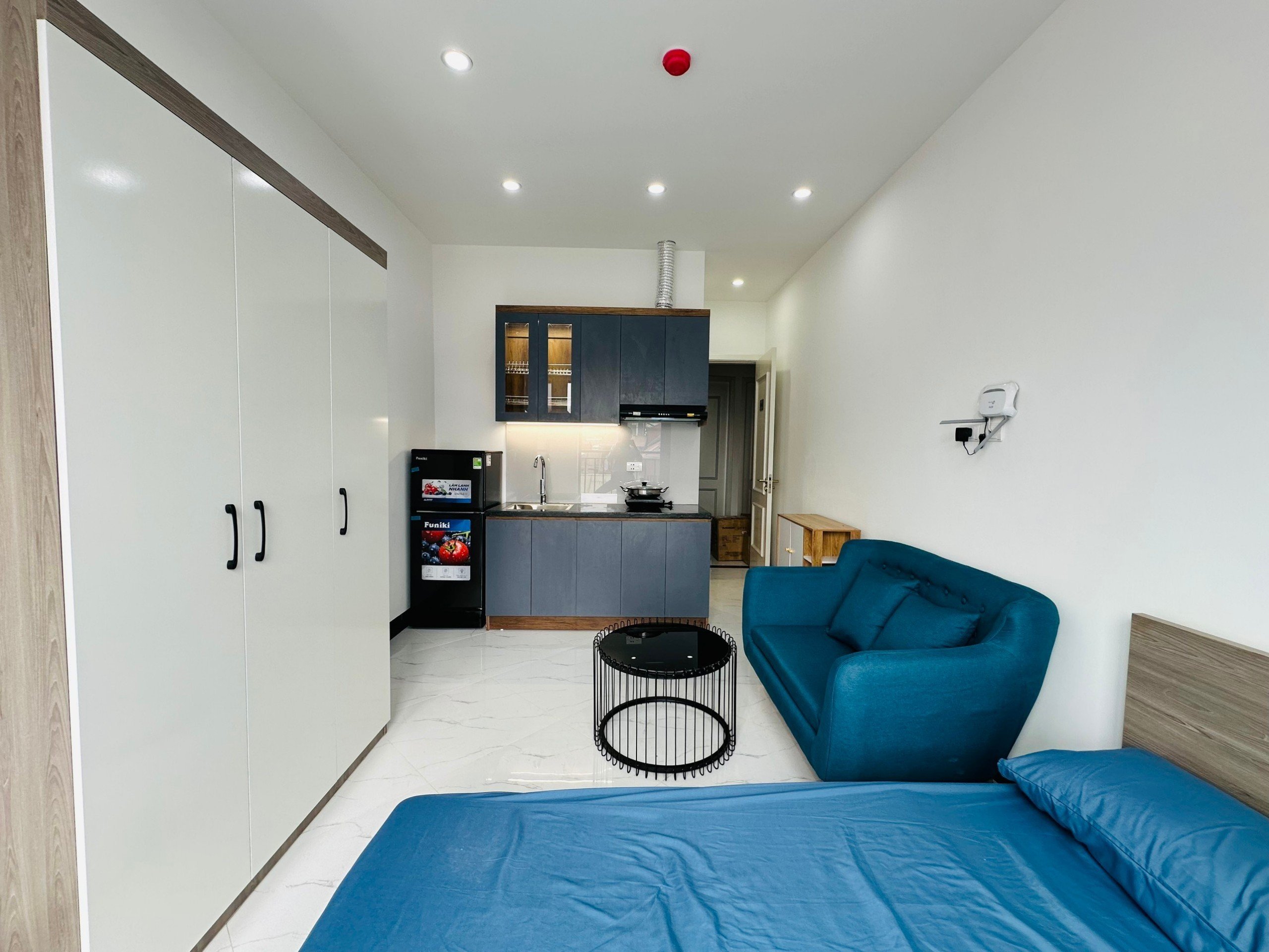 Cho thuê căn hộ chung cư 3PN view Bitexco Q4 115m2 giá 28 triệu/tháng