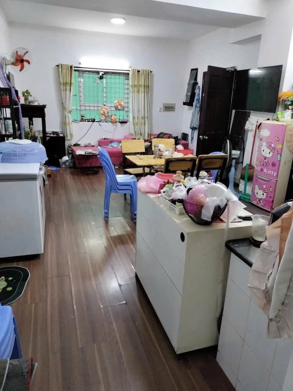 Chung cư Becamex Việt sing, Vsip 1 , lầu 4 ( 60 m )sổ hồng : 950 triệu, full nt ,Sài Gòn mua được