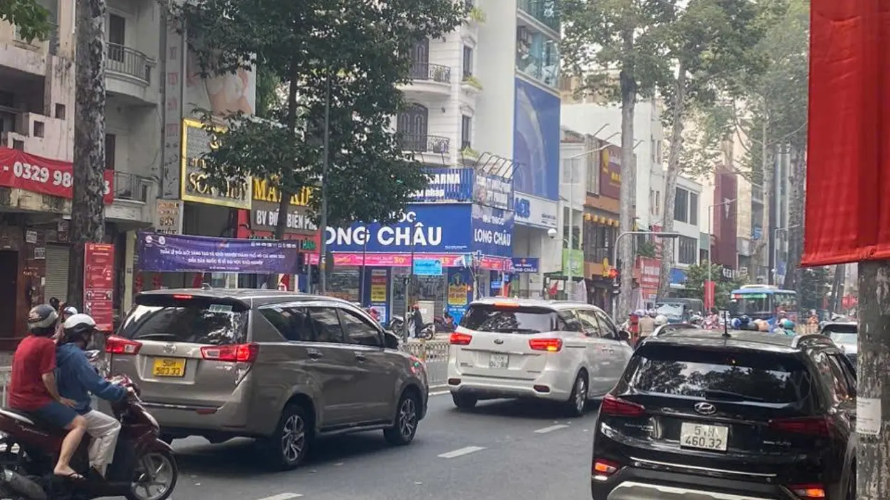 **Chính Chủ Bán nhà 4 Tầng Mặt Tiền Trần Tuấn Khải Q5 8.6x19m HDT 50 triệu giá 35.9Tỷ