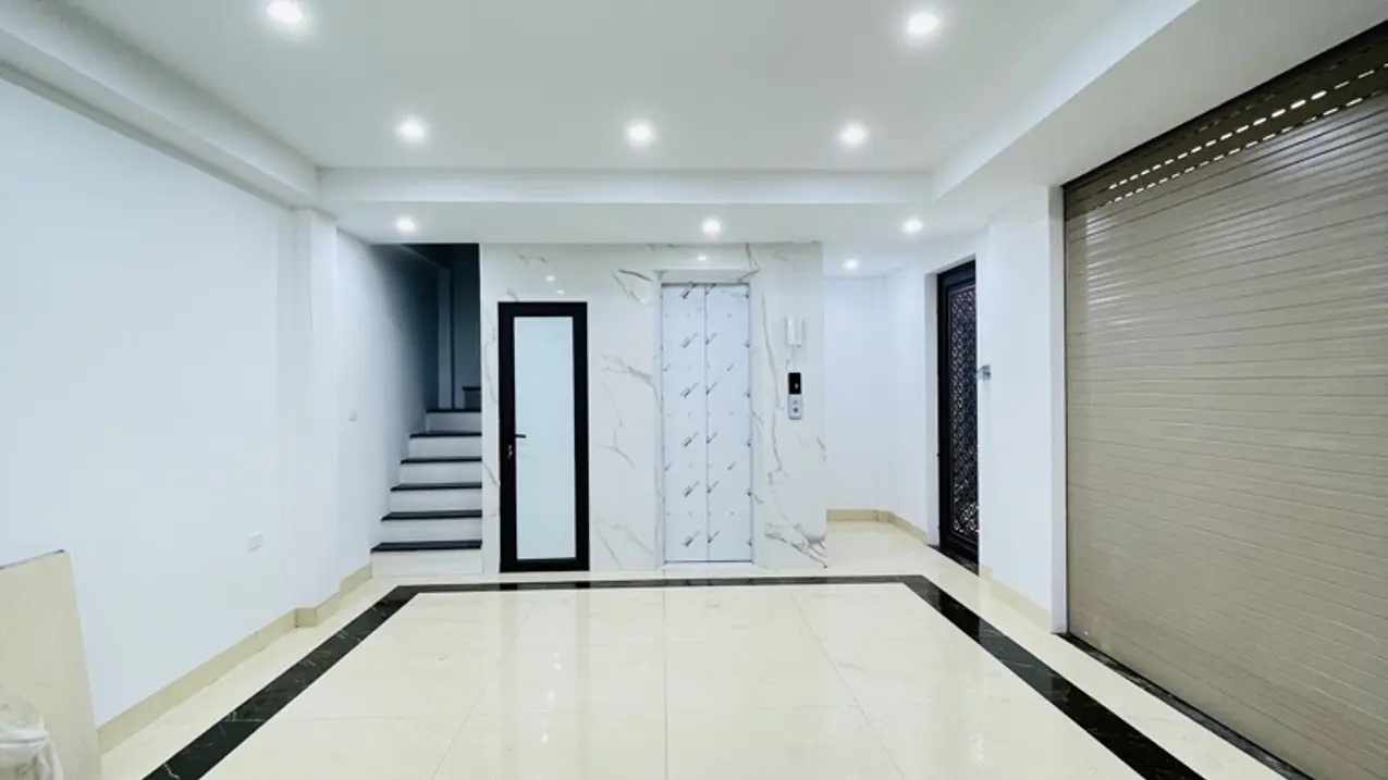 BÁN NHÀ MỚI 5 TẦNG, THANG MÁY - 5 HOÀNG QUỐC VIỆT, 40/43M².CHỈ 11 TỈ