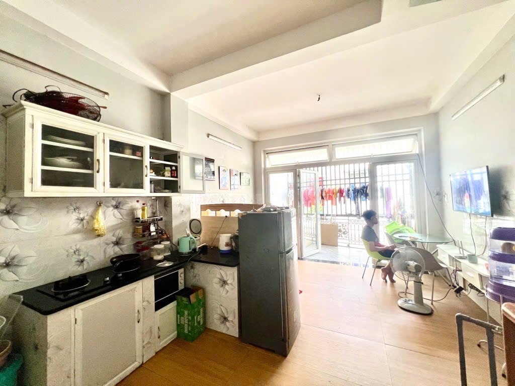 Bán nhà phố Nguyễn Chí Thanh, Chùa Láng, Đống Đa, Hà Nội, 50m2, 15,8 tỷ