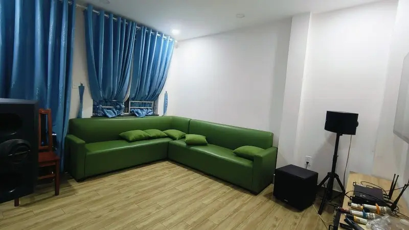 Cần bán nhà riêng đường Đàm Quang Trung quận Long Biên 45m2 6 tầng mặt tiền 4,9m có thang máy gara ô tô