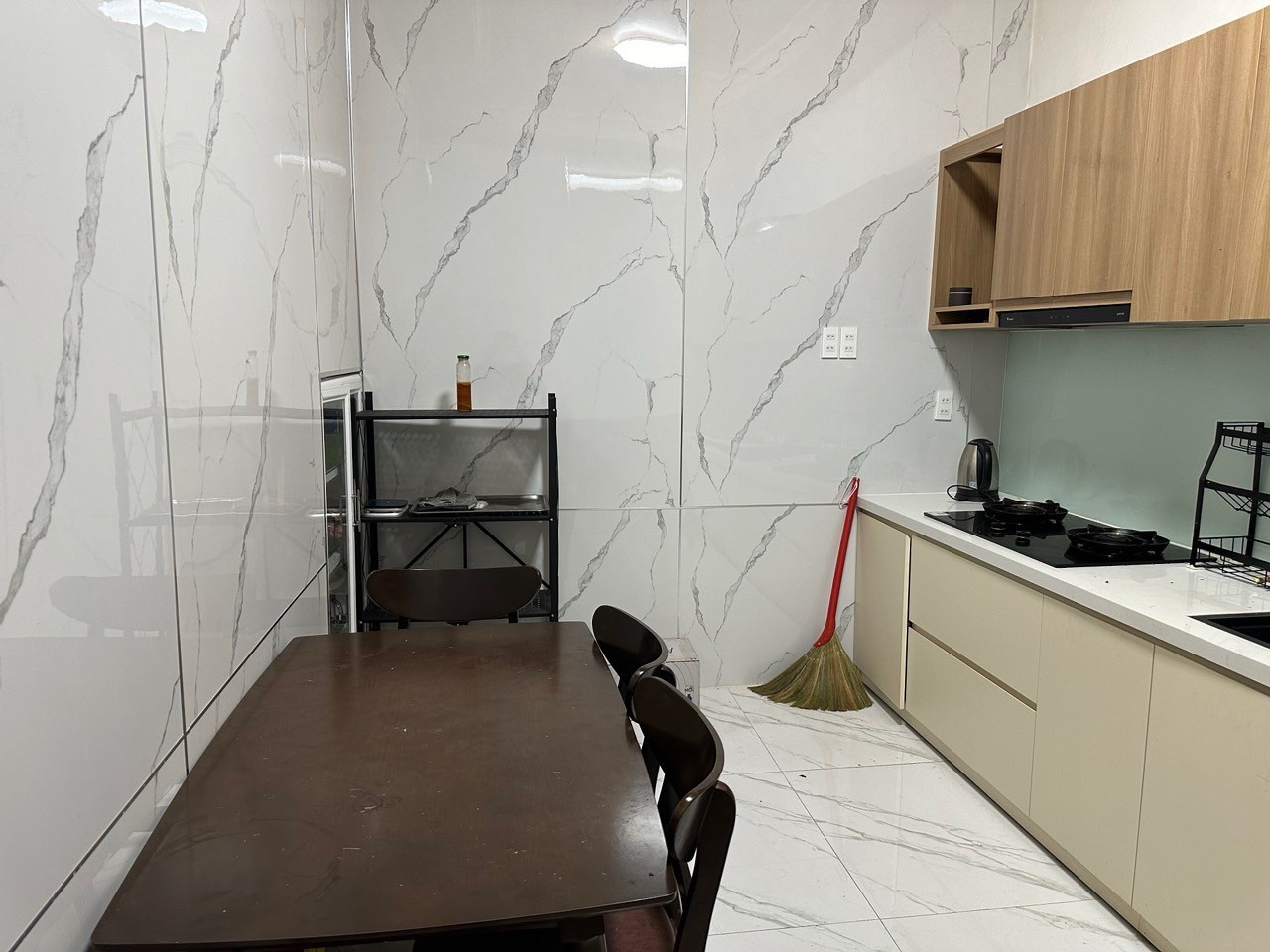 Bán nhà riêng 3 tầng 52m2 đường xe hơi Phường 6 Đà Lạt giá tốt