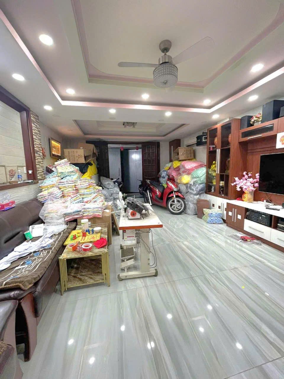 Bán nhà  siêu đẹp khu vip tân bình hẻm 7m .5 tầng .100m2. 17.495 tỷ