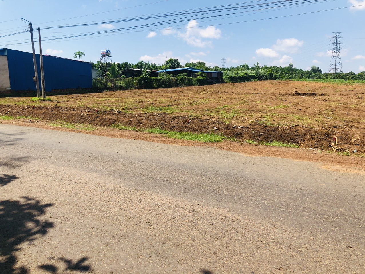 Bán đất 2250m2 mặt tiền đường nhựa Nam Trên Quốc Lộ 14 Chơn Thành Bình Phước giá 38 triệu/m2