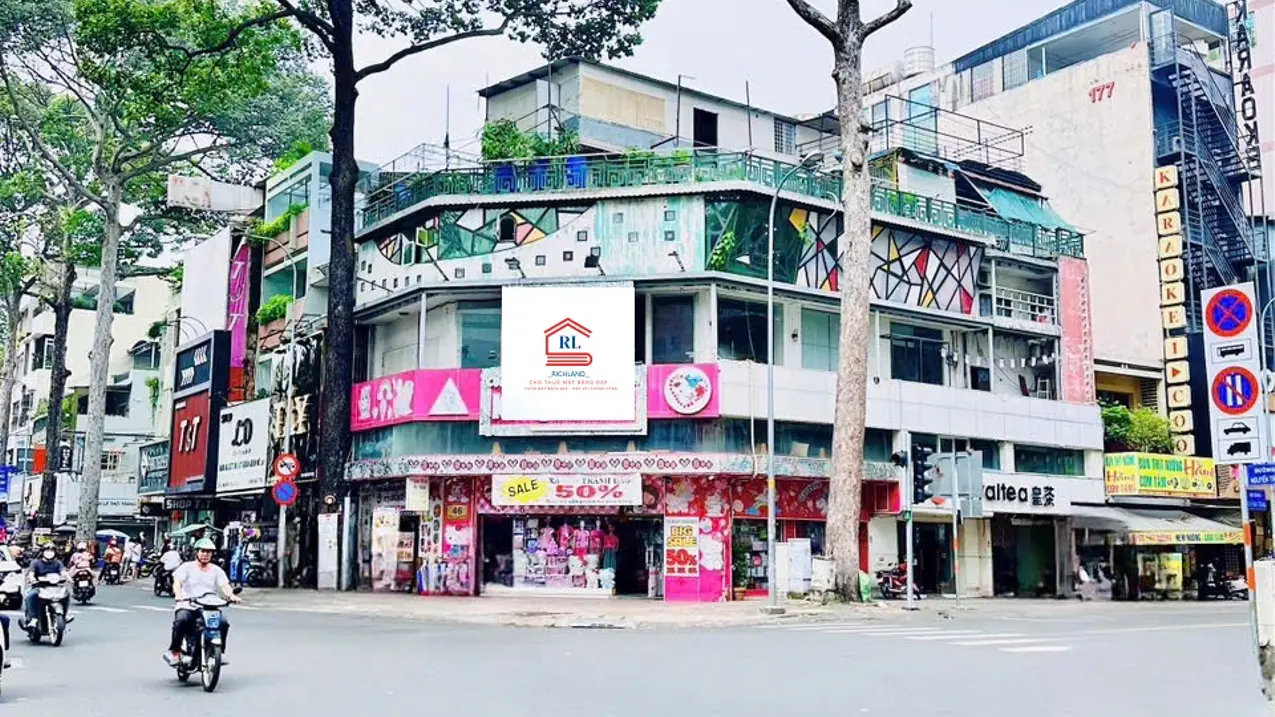 Cho thuê nhà góc 2 mặt tiền Nguyễn Trãi Trần Bình Trọng, Quận 5, Hồ Chí Minh, 350m2, phù hợp kinh doanh