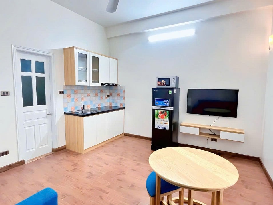 Nhà đẹp 5 tầng tặng full nội thất.Khu phân lô Phan Huy Ích P15 Tân Bình.4mx16m.Ôtô vào nhà. Chỉ 8tỷ