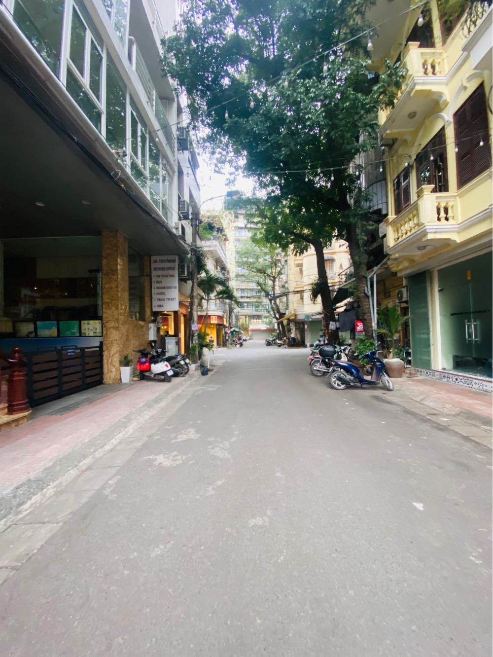 Bán nhà Linh Lang 45m2 - 5 tầng - mặt tiền 5m 16 tỷ 3 - lô góc - phân lô - ô tô