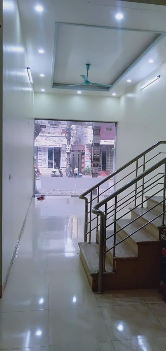 Cho thuê nhà phố thương mại 100m2 đường Thánh Thiên phường Lê Lợi TP Bắc Giang gần chợ