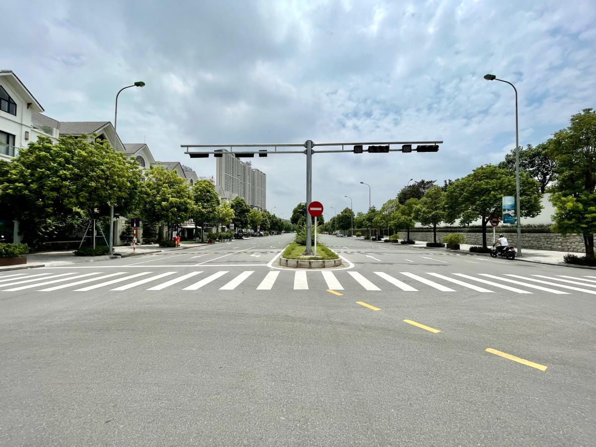 Bán nhà biệt thự liền kề 183m2 Phường Dương Nội, Quận Hà Đông, Kinh doanh sầm uất