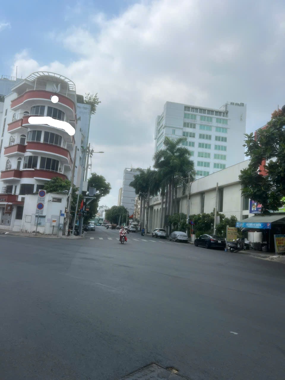 Bán nhà cấp 4 phố tân mai 50m ô tô tránh giá 11 tỷ