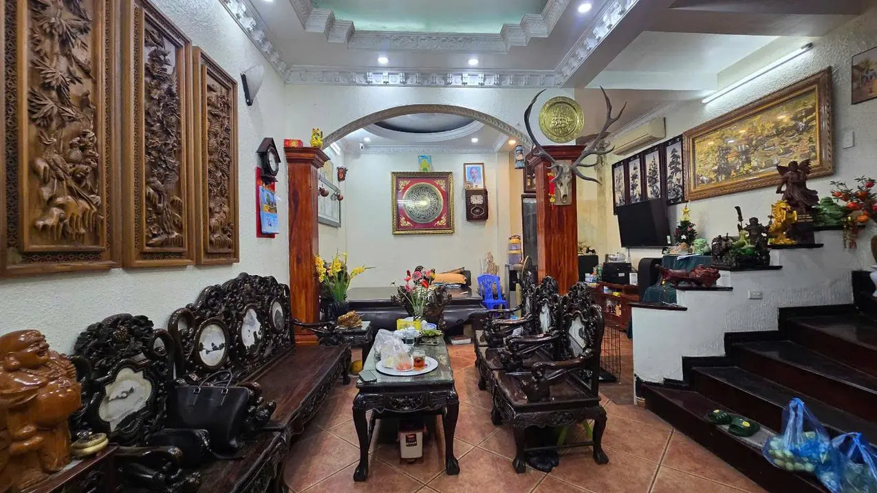 Bán nhà riêng 70m2 Đại La Hai Bà Trưng tặng nhà gần phố