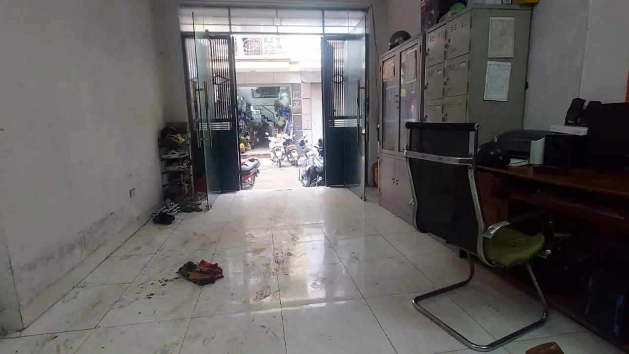 Bán NR tại Thượng Phúc, 3,9 tỷ, 45m2, 4PN, 4WC, giá ưu đãi