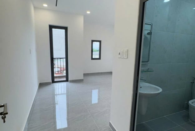 Bán nhà riêng 4PN, 4WC, 64m² tại Hoàng Quốc Việt, Nghĩa Đô, Cầu Giấy, giá 16.5 tỷ