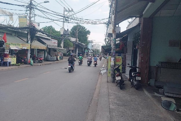 Bánh nhà mặt tiền Mã Lò-ngang 5.5m-gần chợ-kinh doanh đỉnh-giá rẻ