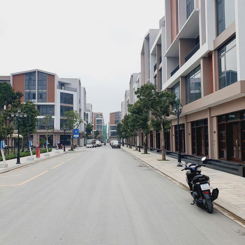 Bán nhà Vinhomes Ocp3 - Phân Khu Vịnh Tây 75m2*5t*5m - nhìn trung tâm mua sắm