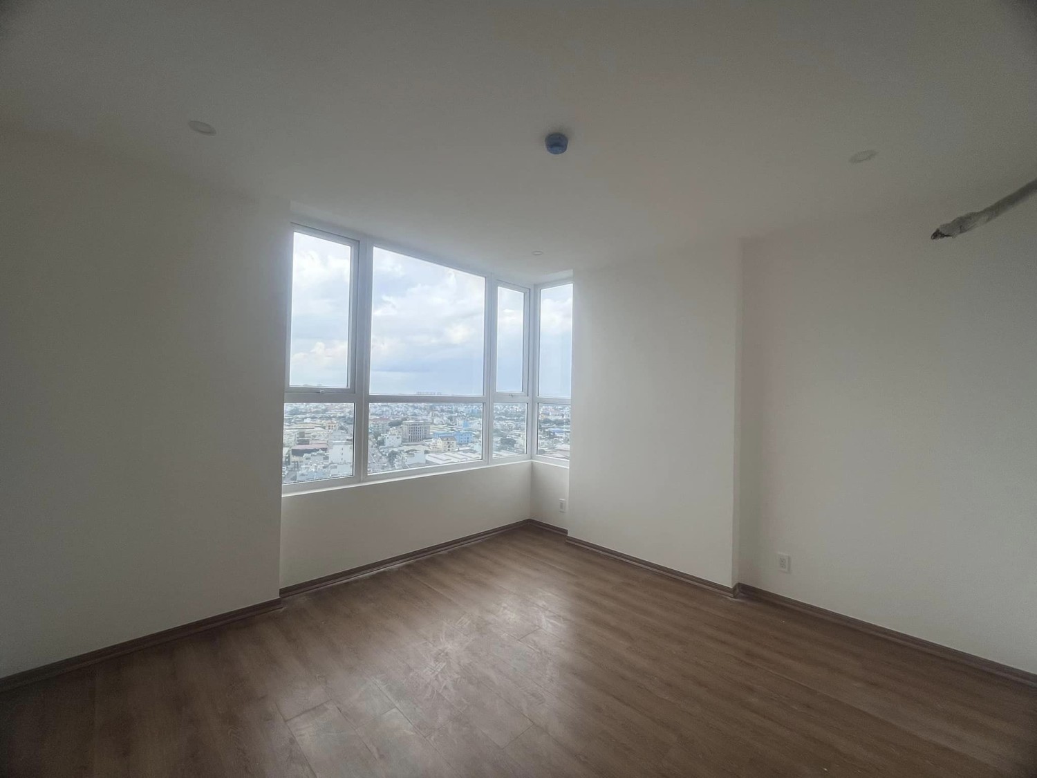 Cho thuê căn hộ chung cư The Western Capital Lý Chiêu Hoàng Quận 6 diện tích 76m2 giá 10 triệu