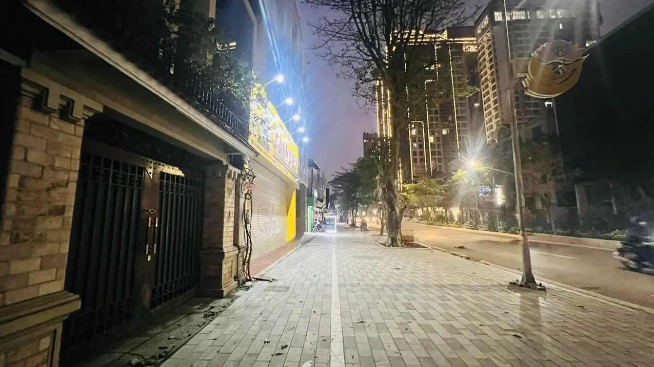 Bán biệt thự mặt phố Lạc Long Quân 160m-mt8-90ty-Tây Hồ