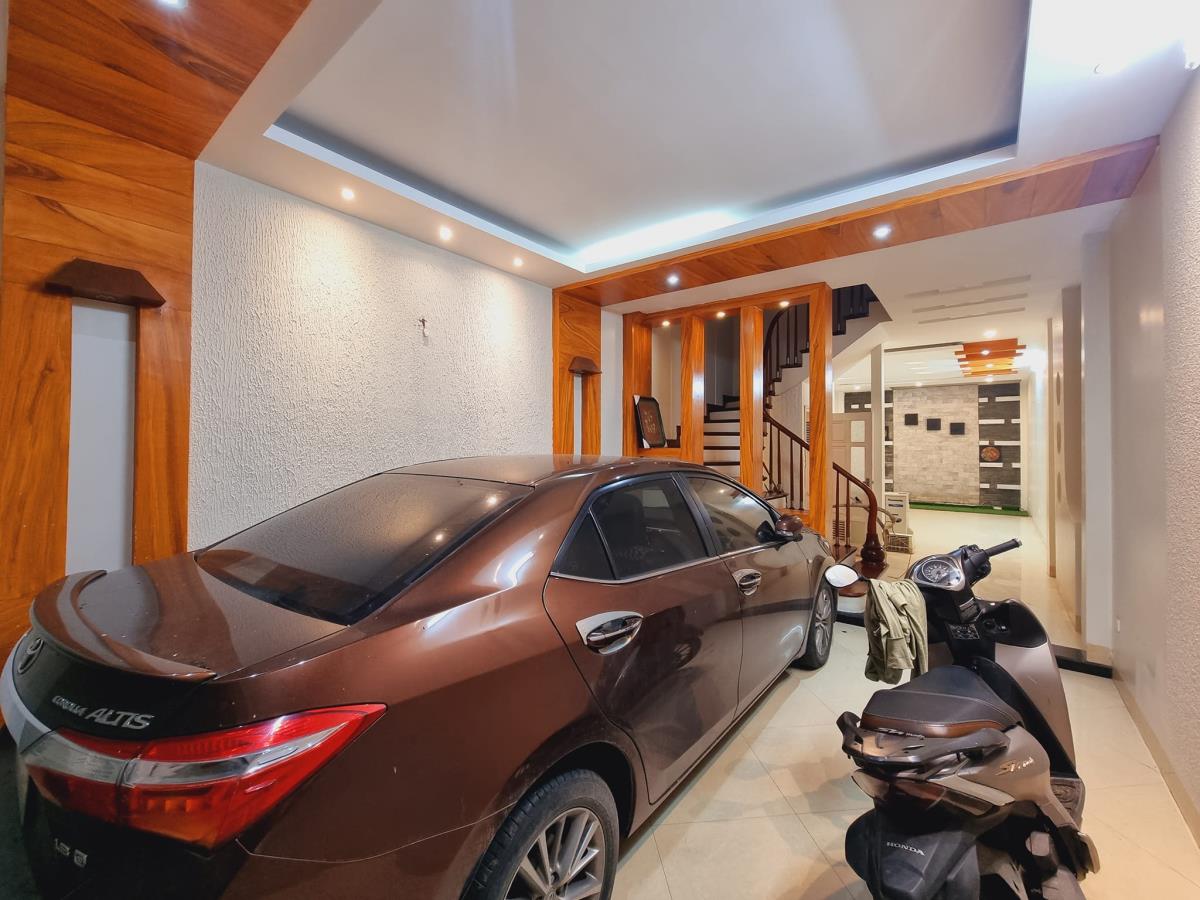 Bán nhà mặt phố Phúc Lợi, 5 tầng thang máy, diện tích 200m, mặt tiền 7.9m, giá 48 tỷ