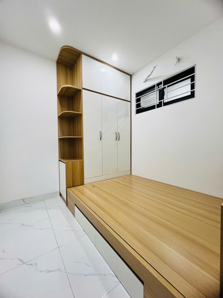Nhà dân xây 46m2, 7 pnkk, 1 phút đi bộ ra phạm văn đồng, bắc từ liêm, hà nội