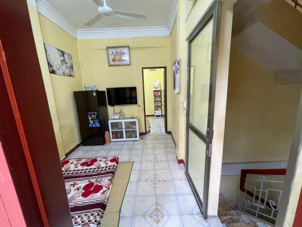 Siêu phẩm mặt ngõ võ thị sáu - 40m ra mặt phố - ngõ thông ba gác - nhỉnh 6 tỷ