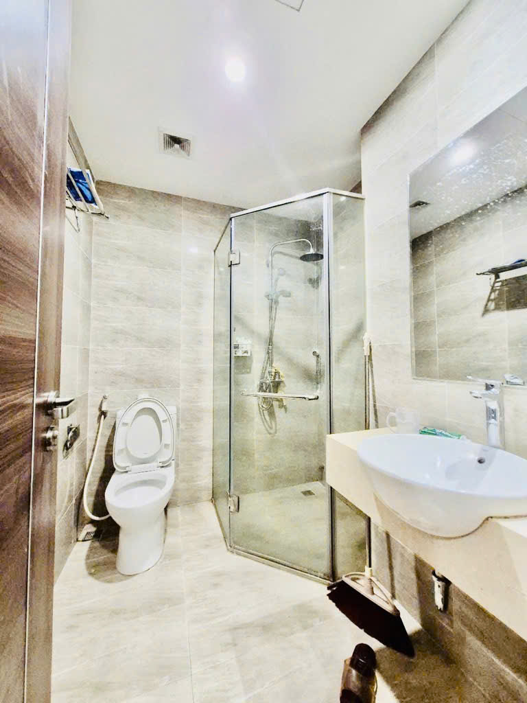Bán Căn hộ dịch vụ 106m2 đường Cầu Giấy, Phường Dịch Vọng, Cầu Giấy, Hà Nội - 21 phòng khép kín