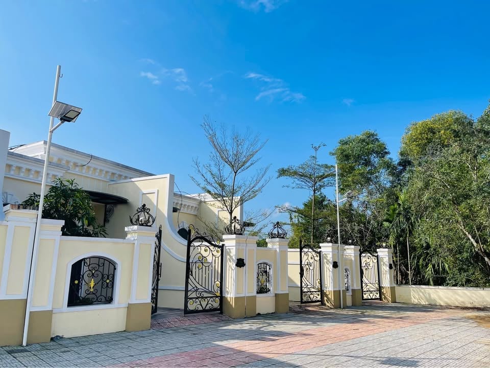 Siêu phẩm 7 căn liền kề kiệt 106 minh mạng - tp huế giá chỉ 1 tỷ 9xx