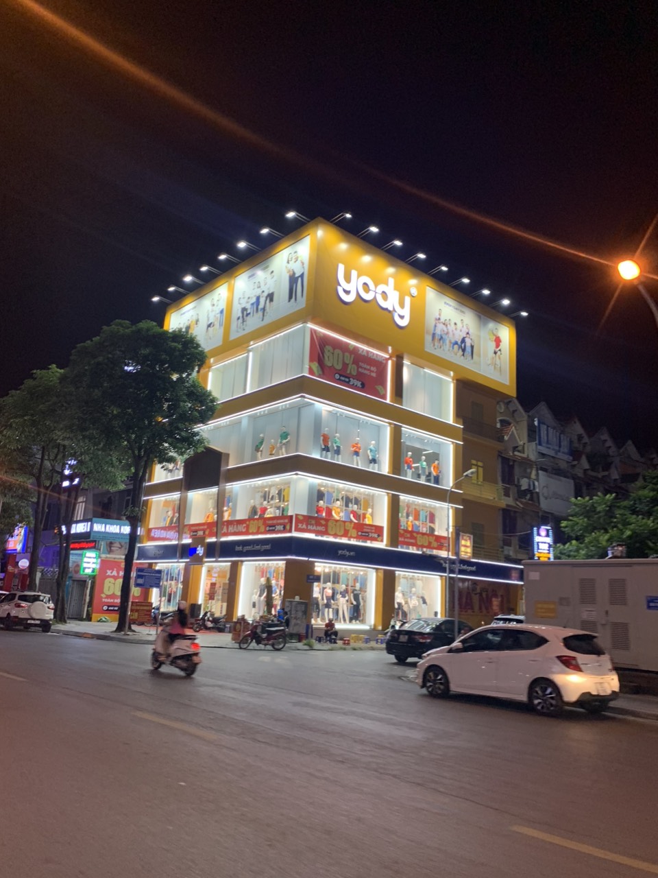 Bán nhà mặt phố Nguyễn Văn Lộc Phường Mỗ Lao Quận Hà Đông 60m2 mặt tiền 14m giá 26 tỷ
