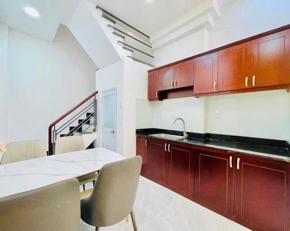 Bán nhà riêng 4m x 17m tại Cửu Long, Phường 2, Tân Bình giá 10,8 tỷ