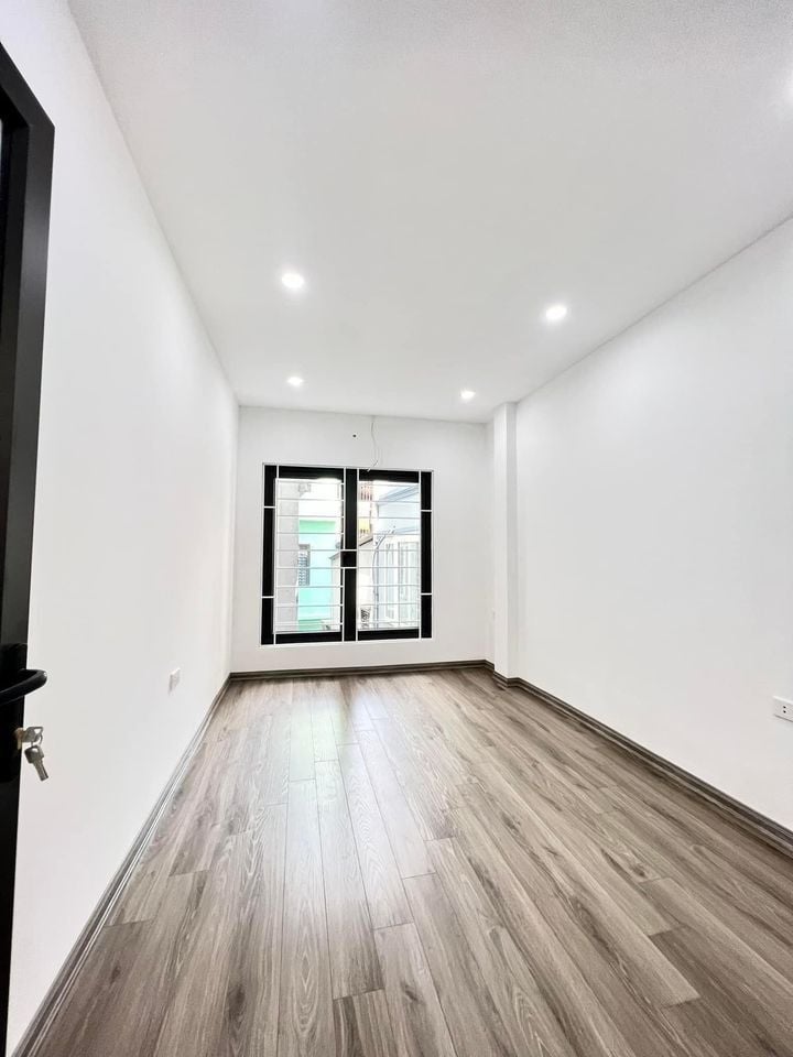 Bán nhà Trương Định, 38m2 x 5 tầng, nhà mới xây, giá rẻ, nhỉnh 3 tỷ
