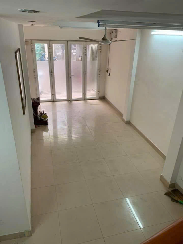 Bán nhà phố hào nam 37m2 5 tầng một nhà ra phố- kinh doanh