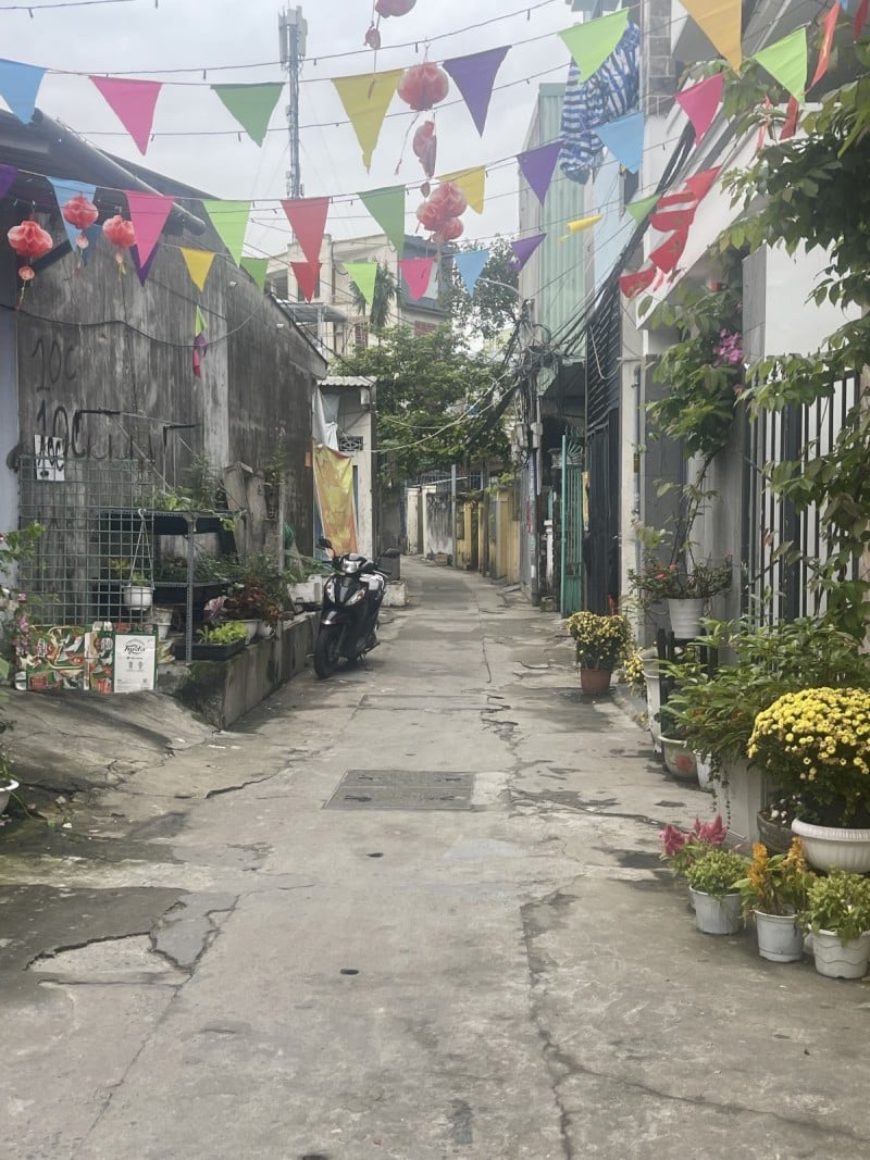Bán nhà Nguyễn Lương Bằng, Sát Đh Bách Khoa, dt lớn 181m2, nở hậu đẹp, nhỉnh 3 ty