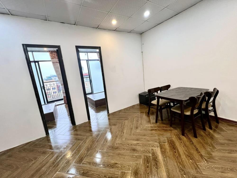 Bán nhà trung tâm Cầu Giấy Hà Nội, diện tích 88m², 6 tầng, ô tô 7 chỗ đỗ cửa, giá 17,5 tỷ