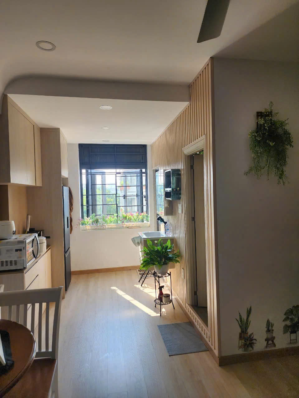 Căn hộ Mt Hoàng Diệu, 93m2 2pn 2wc, cải tạo mới, 4,1 tỷ (sổ hồng), Quận 11