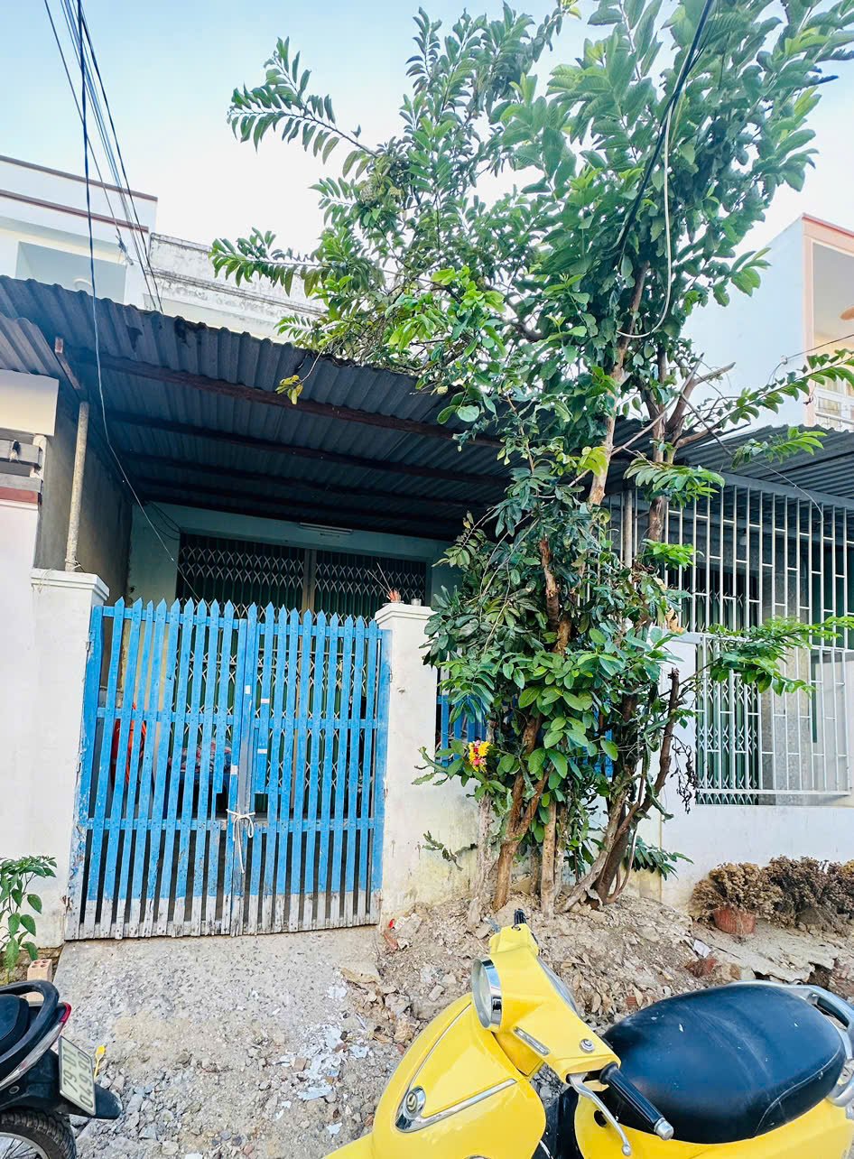 Bán đất tặng nhà hòn xện phường vĩnh hòa tp nha trang.
