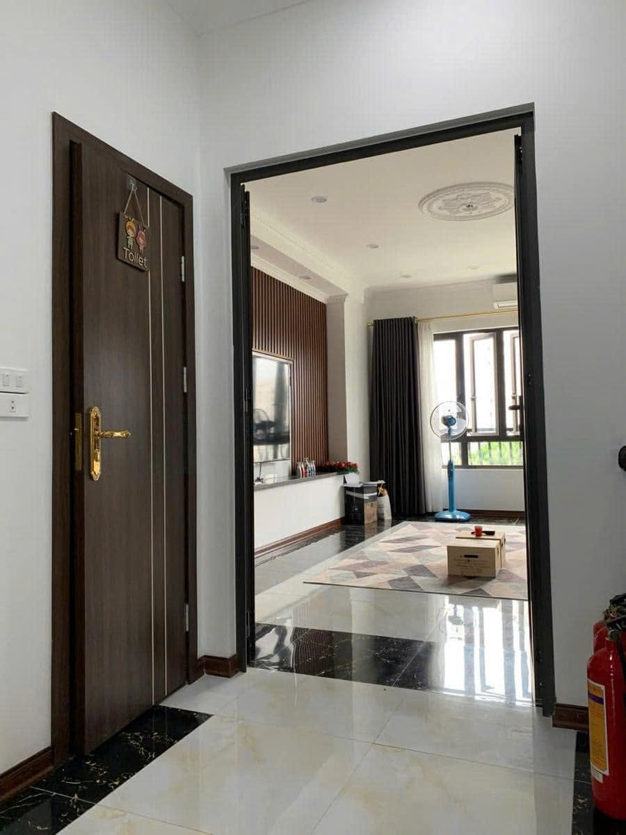 Siêu phẩm  chỉ 17 tỷ -oto - kinh doanh -thang máy -hàng xóm khu đô thị - 62m*6t