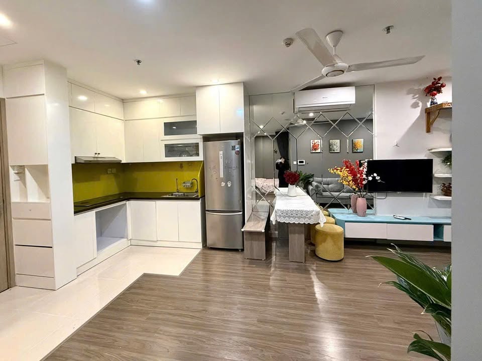 Kẹt tiền bán gấp căn Duplex 3PN - 3WC khu Emerald Celadon Tân Phú. Giá bao hết 4.9 tỷ
