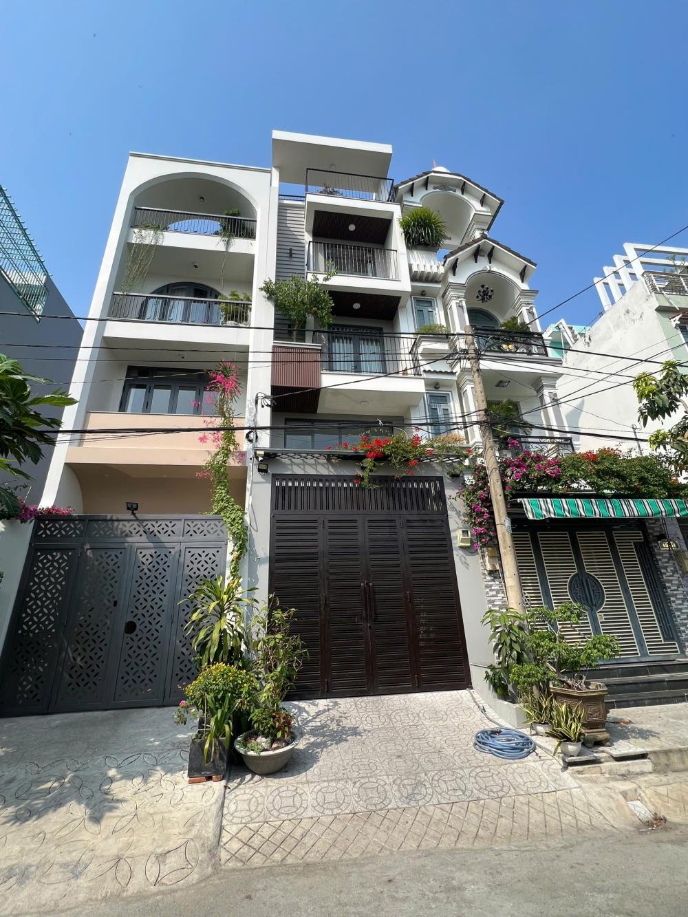 Bán nhà riêng 4x14m 5 lầu Nguyễn Gia Trí Bình Thạnh chỉ 8,5 tỉ