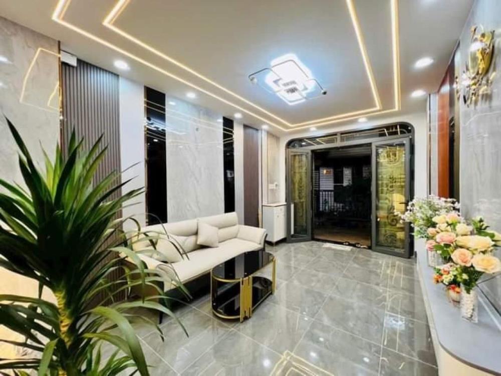 Bán nhà riêng 3 tầng đường Nhất Chi Mai, Tân Bình, diện tích 44m2 tiện ích đầy đủ