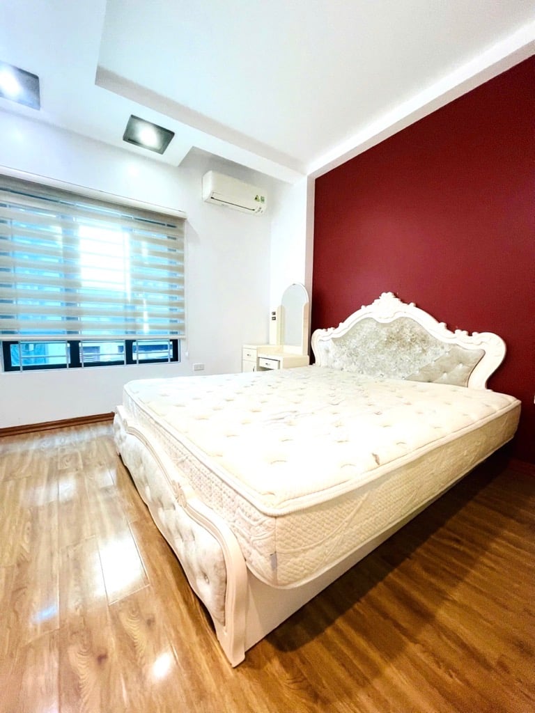 Bán nhà nguyên căn 40m2 4 phòng ngủ tại đường Nhiêu Tứ Phú Nhuận, chỉ 7,79 tỷ